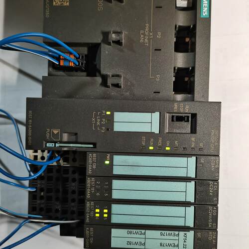 议价IM151-8 PN/DP 接口组件 ET200S 工业自动化工控模块维修