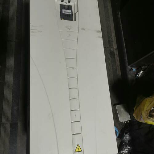 议价ACS510-01-180A-4 ABB变频器90KW维修
