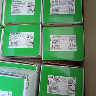 议价TM221ME16R TM221ME16RG 工控PLC模块 工业自动化配件维修