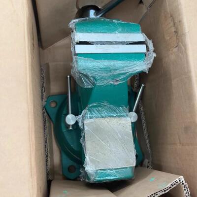 议价70841 SATA世达 台虎钳 重型方钢 4寸工业五金夹持工具维修