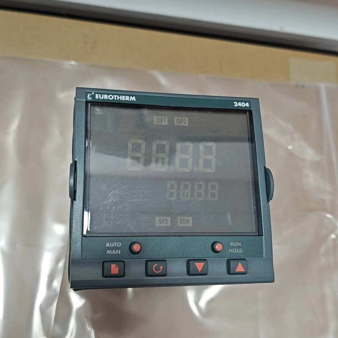 议价2404 EUROTHERM欧陆温控器 温度控制调节仪表维修