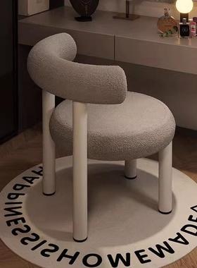 轻椅奢网红化23247妆女生卧用室家靠背椅子书椅简约美甲桌椅梳妆