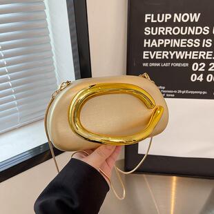 韩里韩气的包包小众手拿晚宴包女包欧美时尚链条腋下单肩包设计感