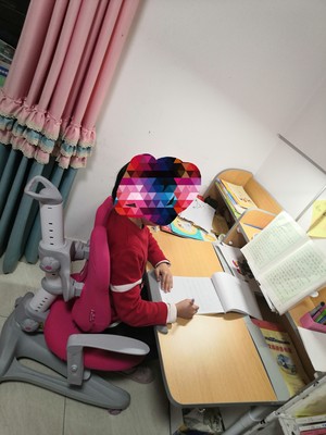 护童实木儿童学习桌椅怎么样?用后一个月谈看法及感受