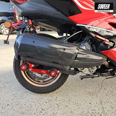 适用17-24款XMAX300改装排气管盖车壳碳纤维纹水转印外壳覆盖件