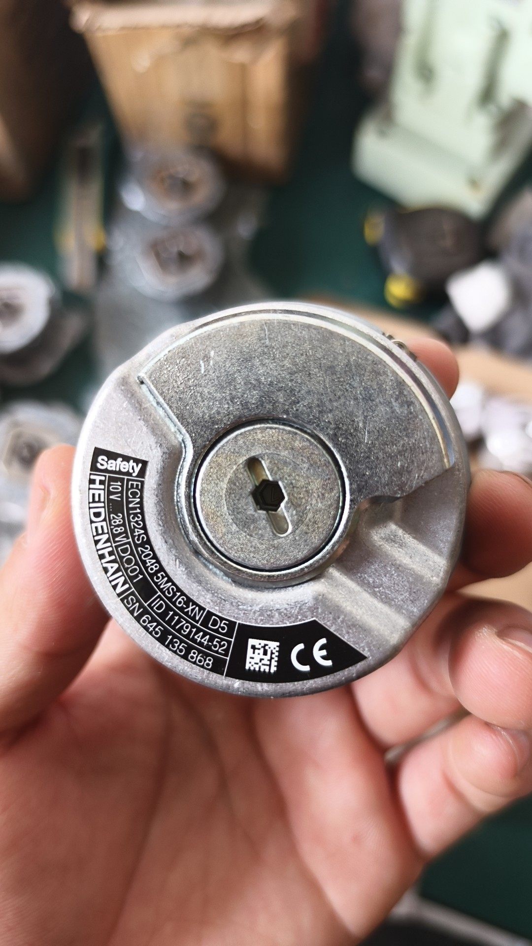 德国海德汉编码器EQN1324S 2048 5MS16-XN