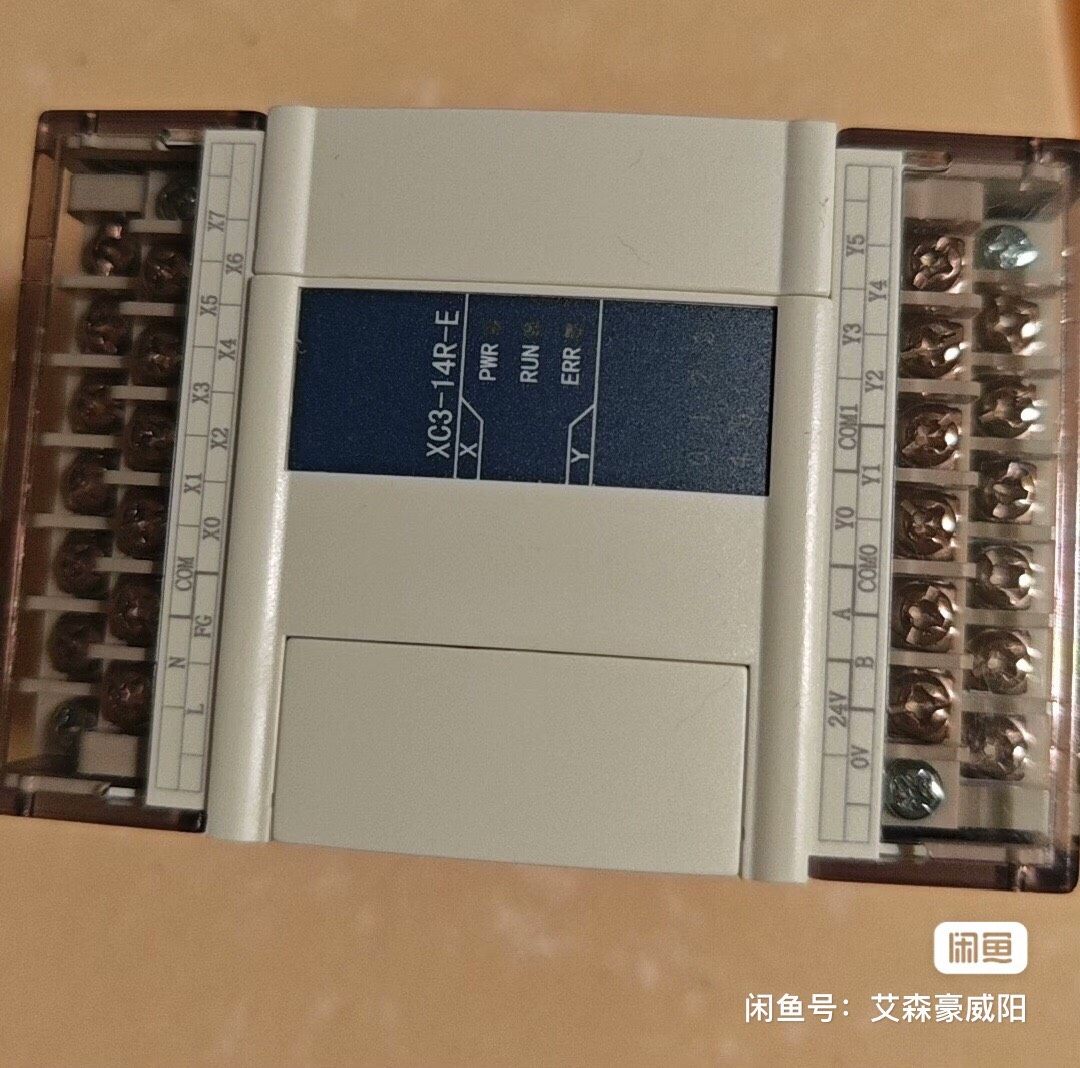 信捷PLC+包装外观有痕迹+机器全新+XC3-14R-E