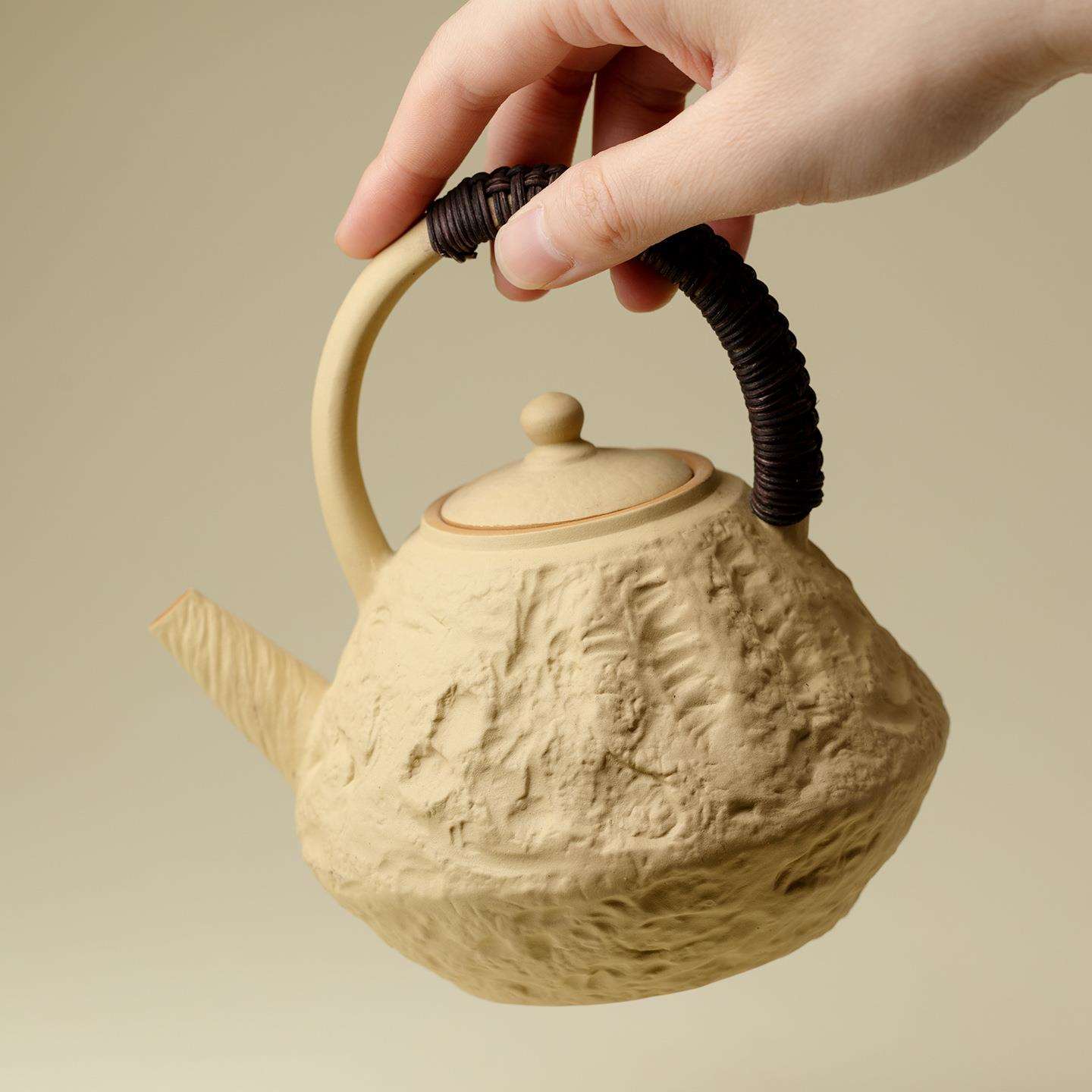 入野归松手工黄段泥煮茶藤编提梁烧水壶日式泡茶煮茶炉酒精灯围炉