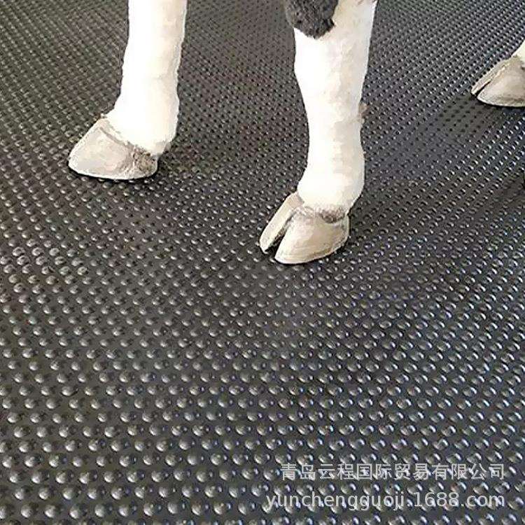 供应畜牧夹布胶垫猪舍保温垫橡胶牛床垫奶牛场橡胶垫猪舍垫马棚垫