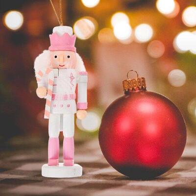 5 Pcs Macaron Pink and White Candy Nutcracker Set Five Gift