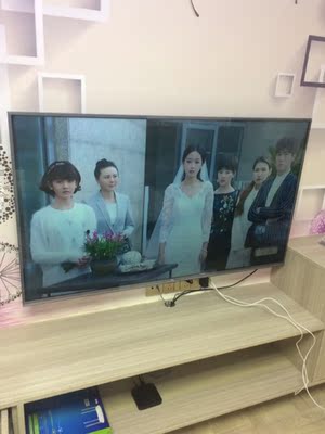 来比下电视TCL55v2和海信55E52D哪个好，优缺点区别是？