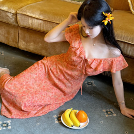 自在小个子橙花斜裁荷叶边法式收腰连衣裙，女2024夏气质(夏气质)v领碎花裙