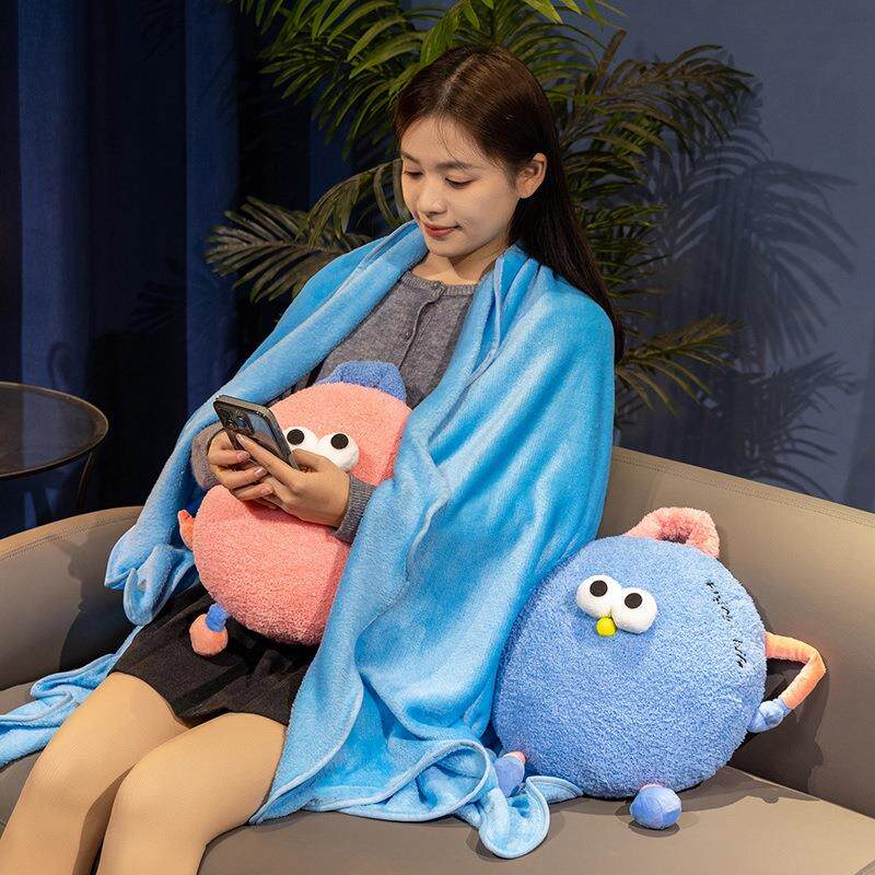 怪兽手靠提枕毯调子二合一办公室午GJ11睡枕两抱用靠垫毛毯汽车空