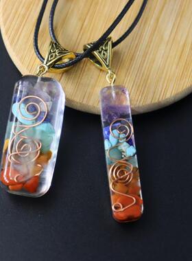 2026跨境珠宝天然七彩碎石项链六角锥六角柱树脂胶包裹天然石吊坠