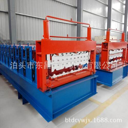 广东彩钢压瓦机设备数控彩钢瓦机840-900双层屋顶板压板机