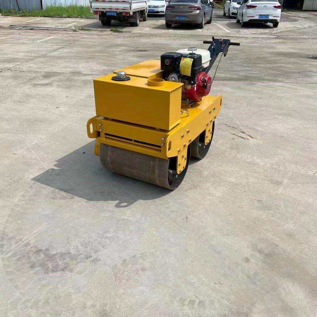 小型手扶式双钢轮振动压路机生产厂家小型双钢轮压路机配件图片