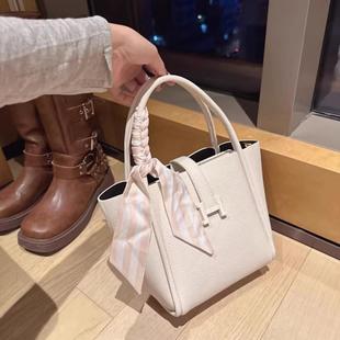 法国MK手提水桶包女2024新款大容量真皮菜篮子包高级感单肩斜挎包