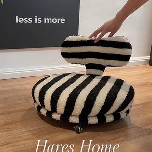 万向轮小凳子家用滑轮矮凳子移动带轮板凳网红小圆凳沙发凳小椅子