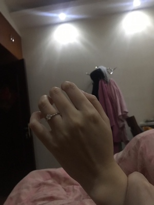 Blue Nile钻戒怎么样？送给老婆蛮开心的