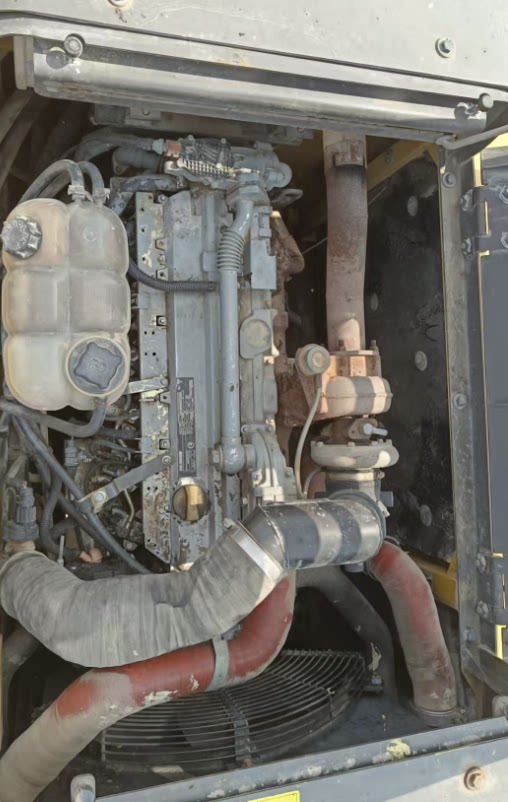 4月25日青岛闲置工程机械临工210挖掘机一辆网络拍卖公告