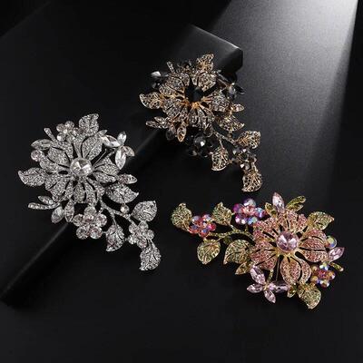 Romantic Fashion Pink Rhinestone Inlaid Gold Plated Rose Bud