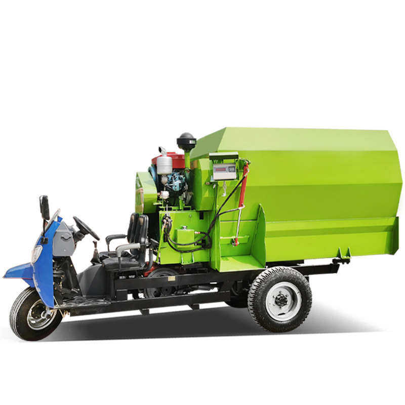 畜牧场三轮式搅撒一体机tmr五方容量拉草布料车牛羊场食槽上料车,机械设备,农业机械/园林设备/畜牧设备,淘宝优惠券,粉丝福利购,淘宝优惠卷