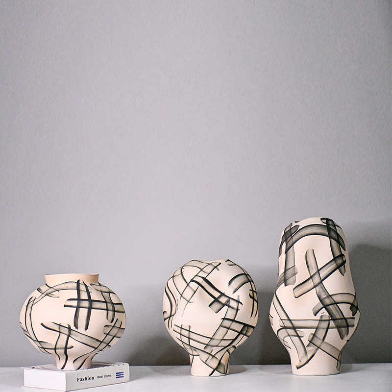 现代简约陶瓷花瓶创意 手绘不规则凹凸插花花器 室内装饰品摆件,家居饰品,花瓶,淘宝优惠券,粉丝福利购,淘宝优惠卷