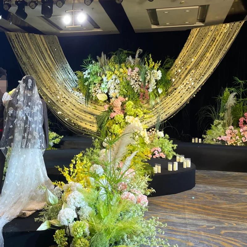 阿玥 定制双头线帘高级感婚礼金色线帘舞台效果婚庆流苏垂直挂帘图片