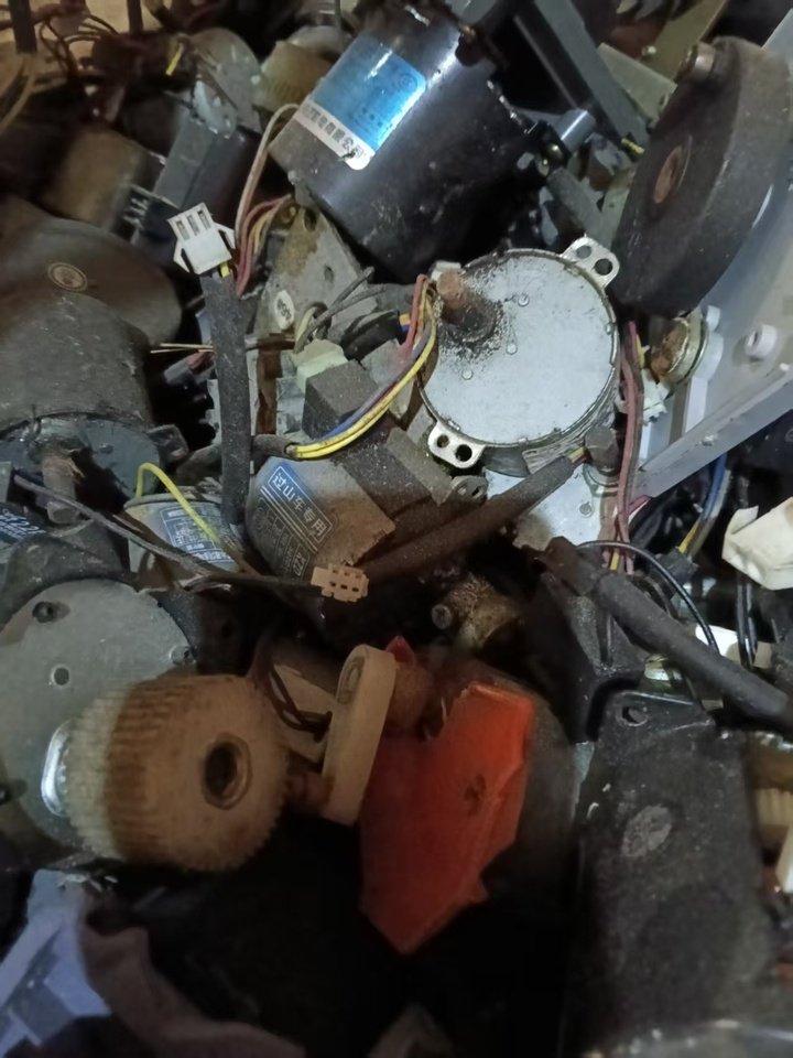 1月8日岳阳处置小变压器和小电机一批约5.8吨打包价格处理。可过磅（代发物流）网络拍卖公告