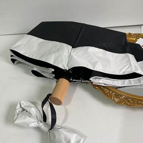 高档msho法赫本风简单朴素折s叠式雨伞in适合拍照黑胶晴雨S男女情