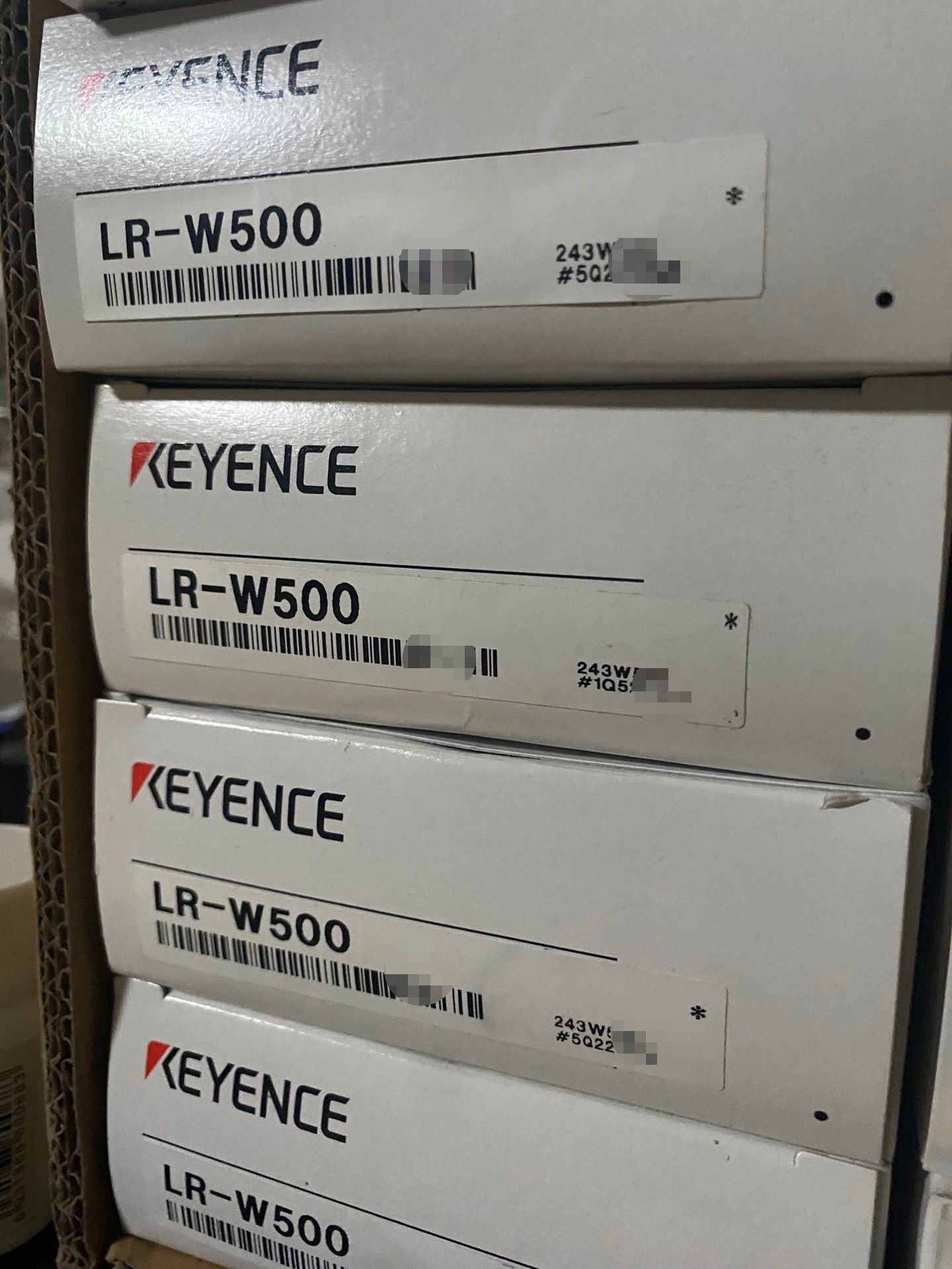 基恩士LR-W500，全新正品码盒一致