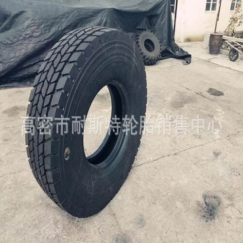 厂家供应油罐车轮胎 385/65R22.5 载重汽车钢丝轮胎