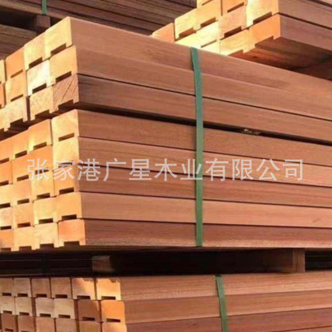柳桉木防腐木圆柱古建硬木木栈道实木木板庭院用户外地板原木