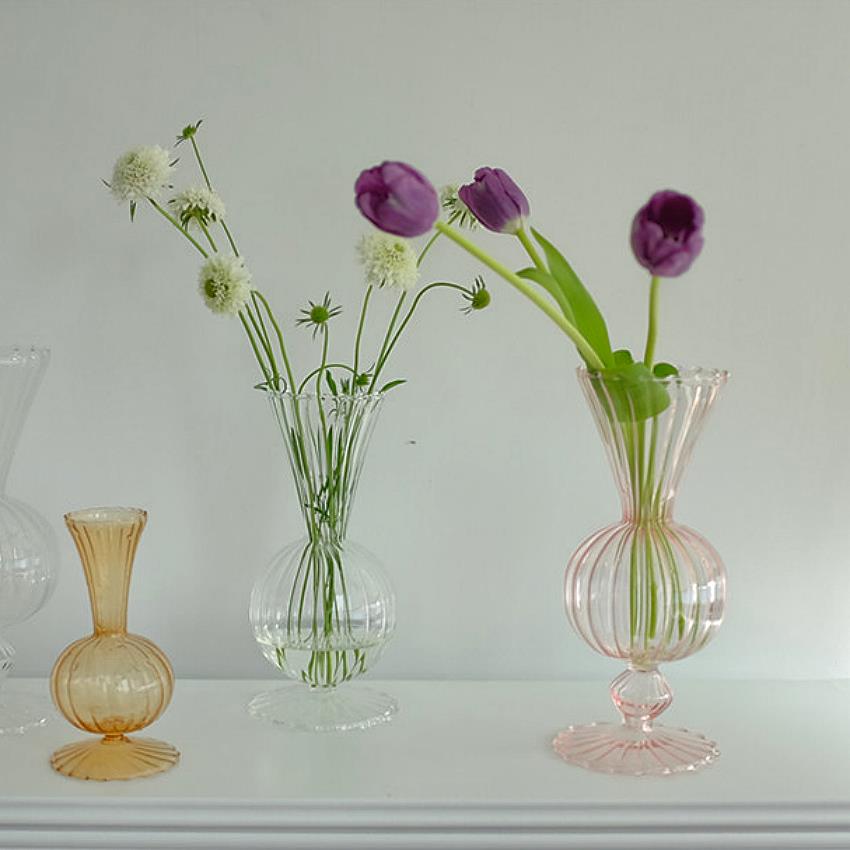 韩国复古玻璃花瓶简约北欧郁金香花瓶设计轻奢居家装饰