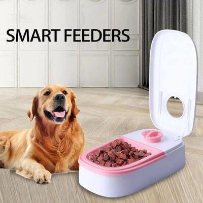 Useful Pet Food Feeder Portable Pet Feeder Snap Closure Pet