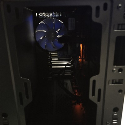 吐槽实情宁美国度的电脑靠谱吗?使用一周死机黑屏了是吗?