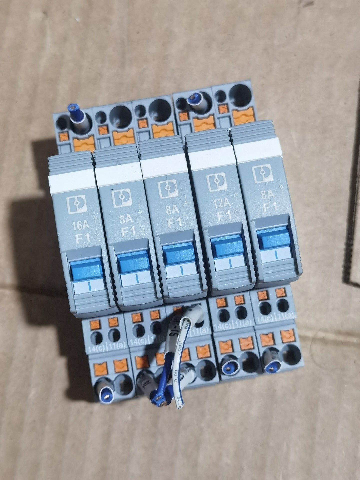 菲尼克斯断路器CBTM12AF1P CBTM16AF1P C