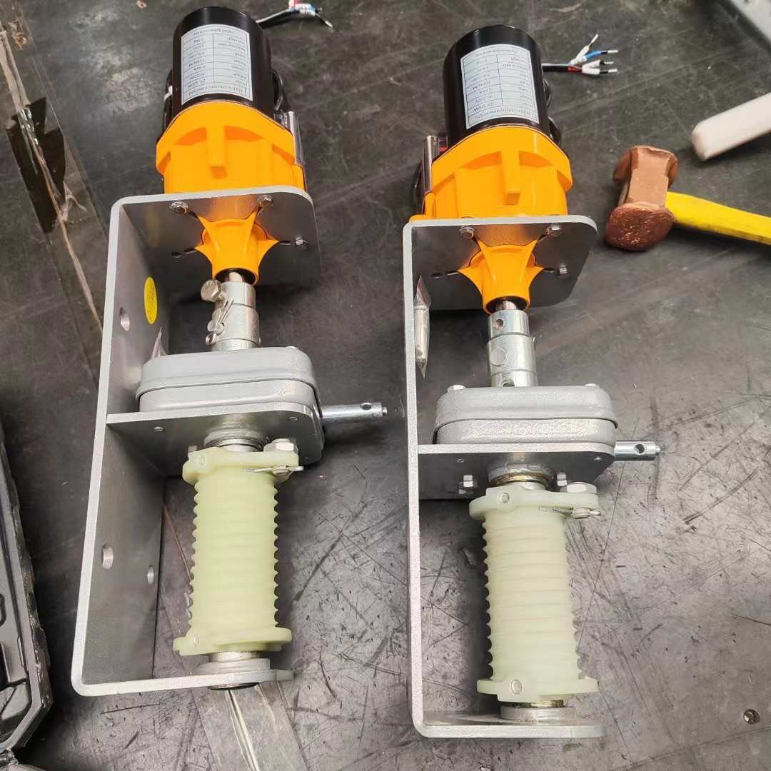 电动卷膜器大棚专用配件批发24v220v自动放风机上开型电动卷帘器