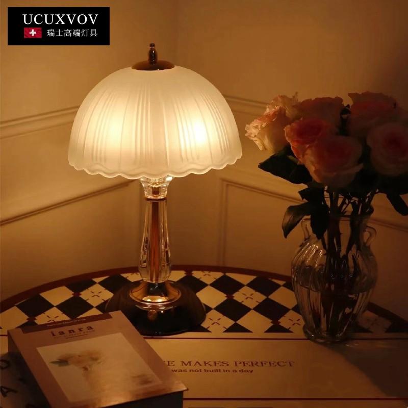 台灯卧室现代床头灯家用温馨氛围浪漫可调节轻奢艺术床头台灯美式
