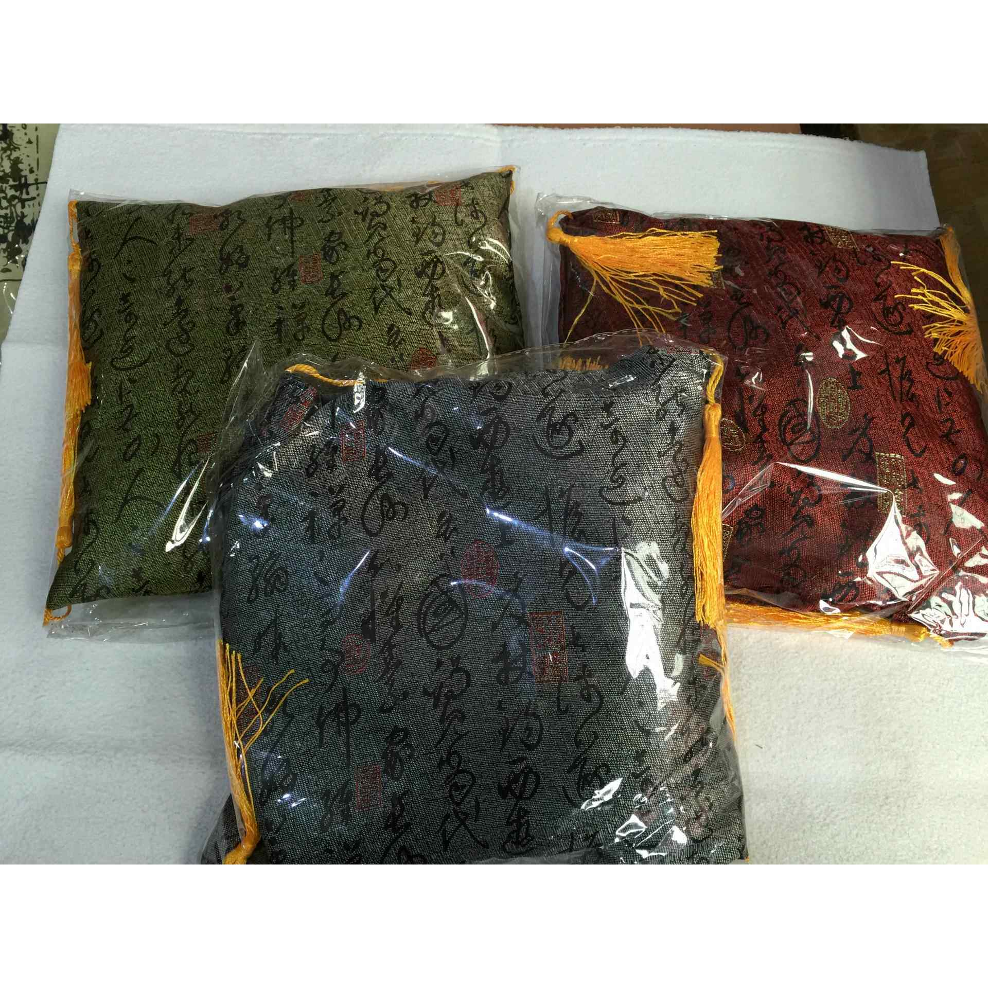 精绣丝绸竹炭包汽车净化炭丝绸带穗400克汽车除异味礼品型竹炭包