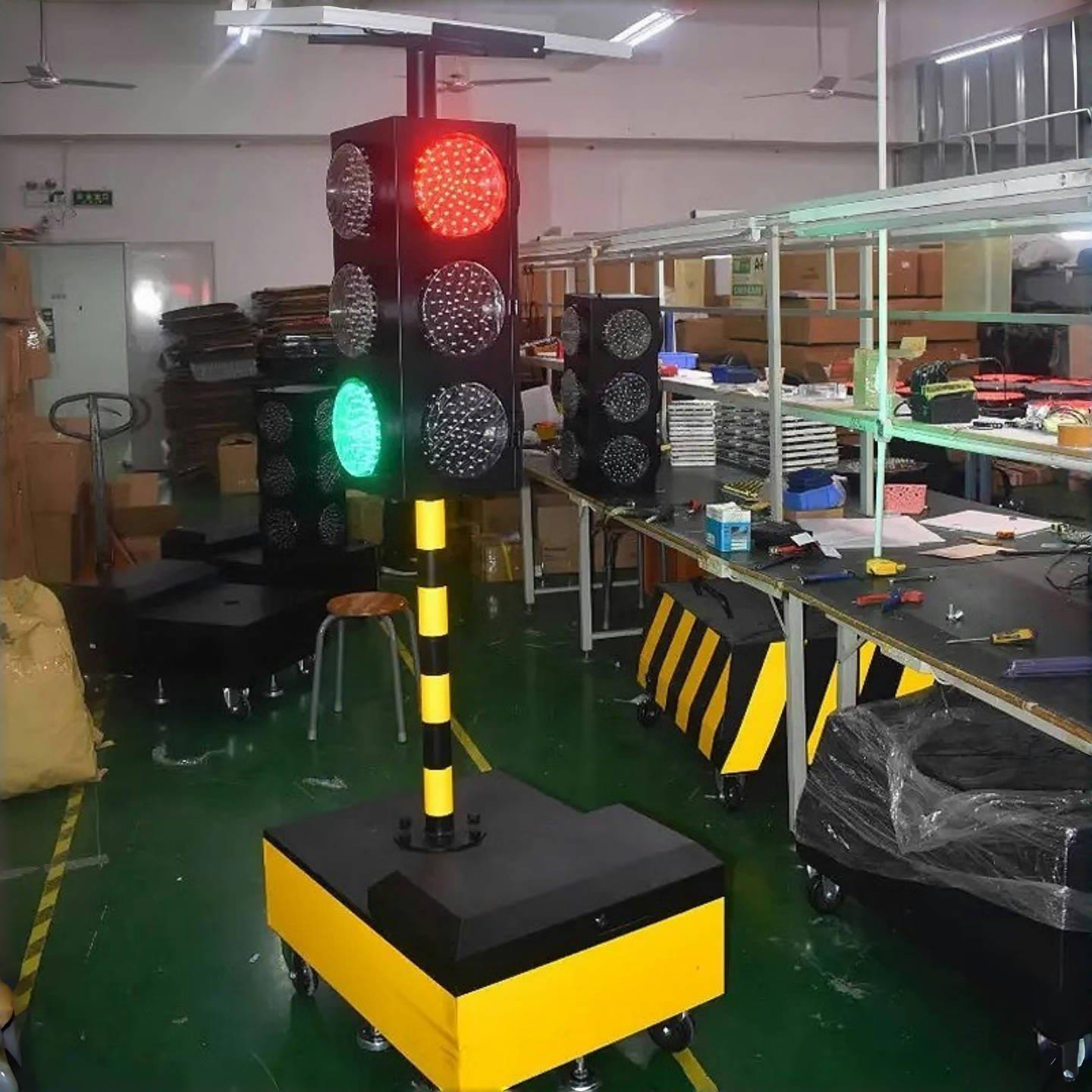 红绿灯交通指挥路障移动式太阳能高亮指示灯红绿灯配珠交通讯号灯