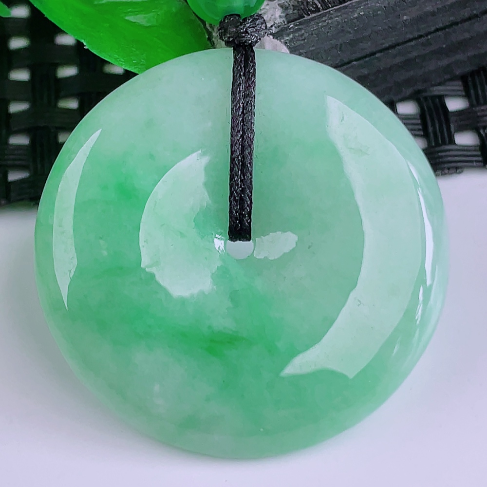 天然真品翡翠正品 水润细腻气质精细冰阳绿阳色平安扣吊坠 14.01g