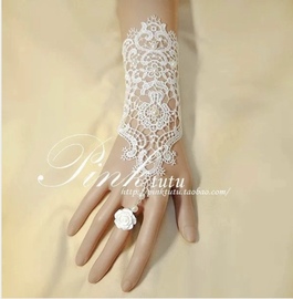 lolita配饰蕾丝手套长款白色暗黑，系手链戒指一体，复古新娘手饰饰品