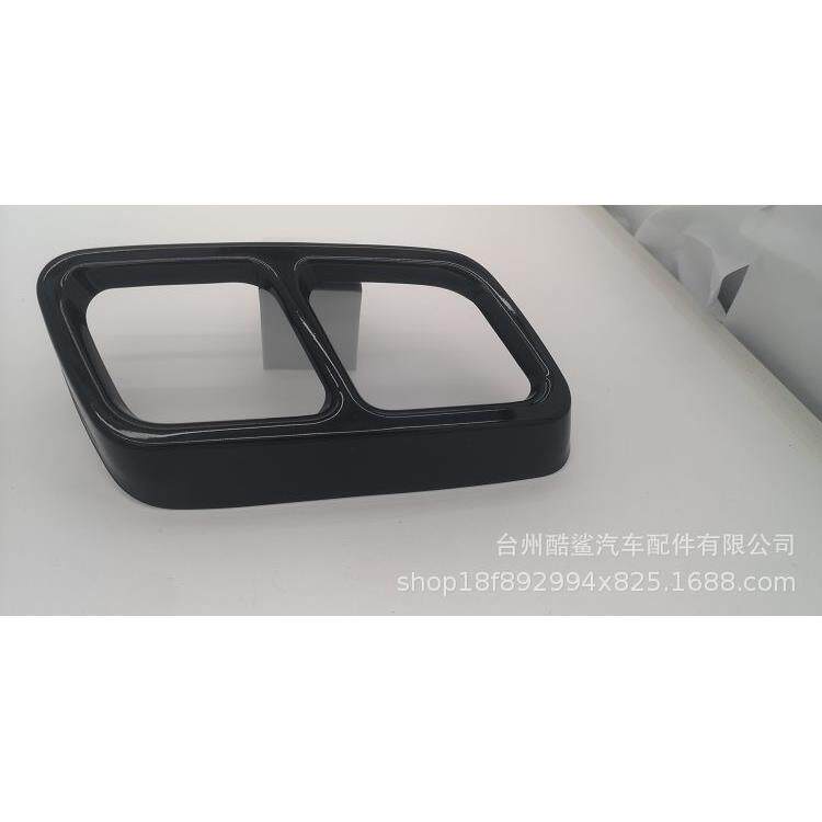 适用车型20-21款宝马2系四出尾喉银色黑色改装排气管