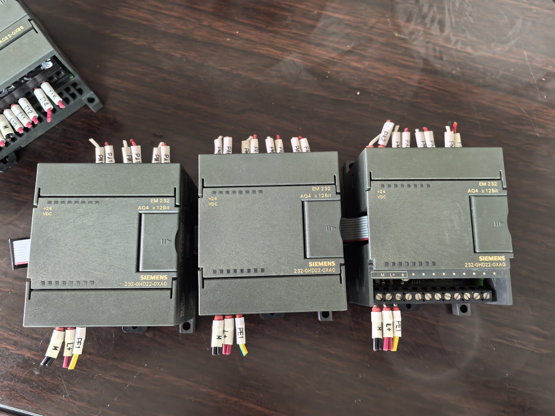 西门子EM232模块，型号6ES7 232-0HD22-0X