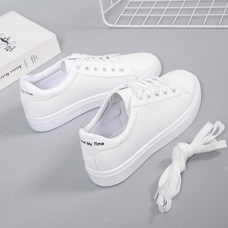 小白鞋女2025年新款时尚透气板鞋平底白鞋街拍休闲女鞋春夏季薄款