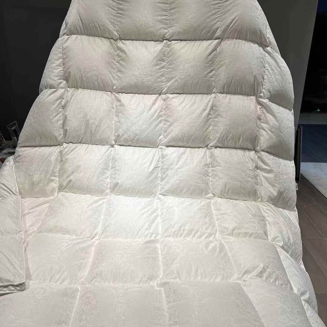 爱伦鹅绒被3D立体提花匹马棉为纬纱大朵东北95大白鹅绒被芯