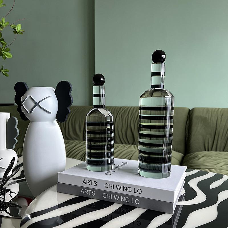 现代品简约水晶黑色条装纹酒柜瓶摆件家居电视桌面饰FRA水晶工艺