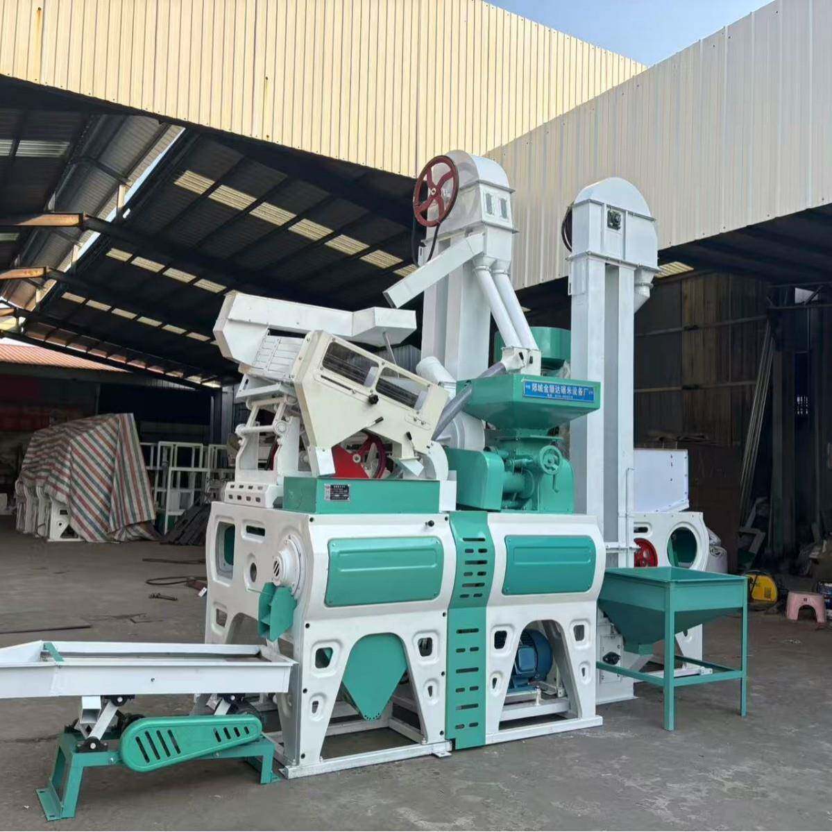 15吨每天800kg每小时新款组合碾米机