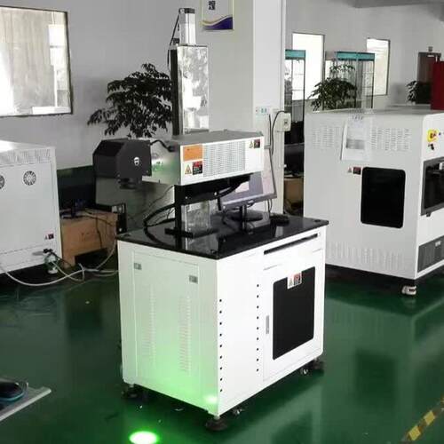 全自动立式鱼缸亚克力水晶激光内雕机3d立体雕刻机刻字机设备定制
